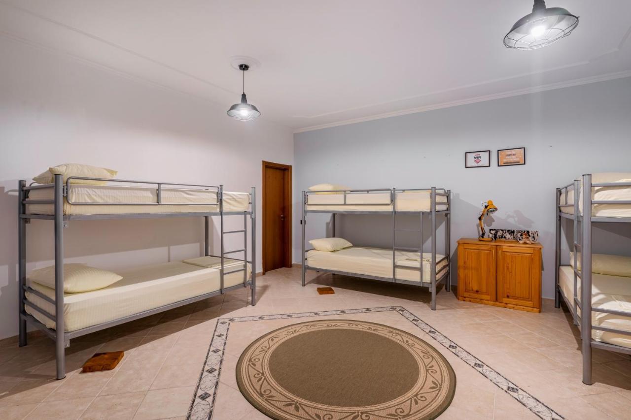 Hostel Nena Semi Tirana Zewnętrze zdjęcie