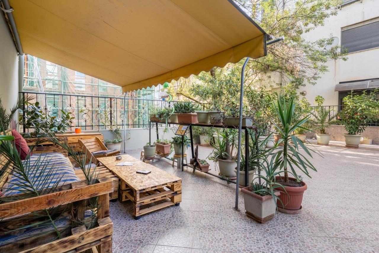 Hostel Nena Semi Tirana Zewnętrze zdjęcie