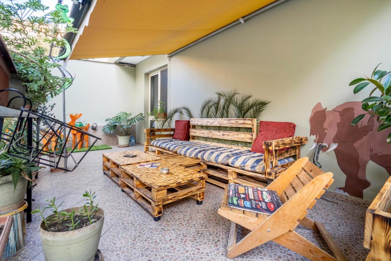 Hostel Nena Semi Tirana Zewnętrze zdjęcie